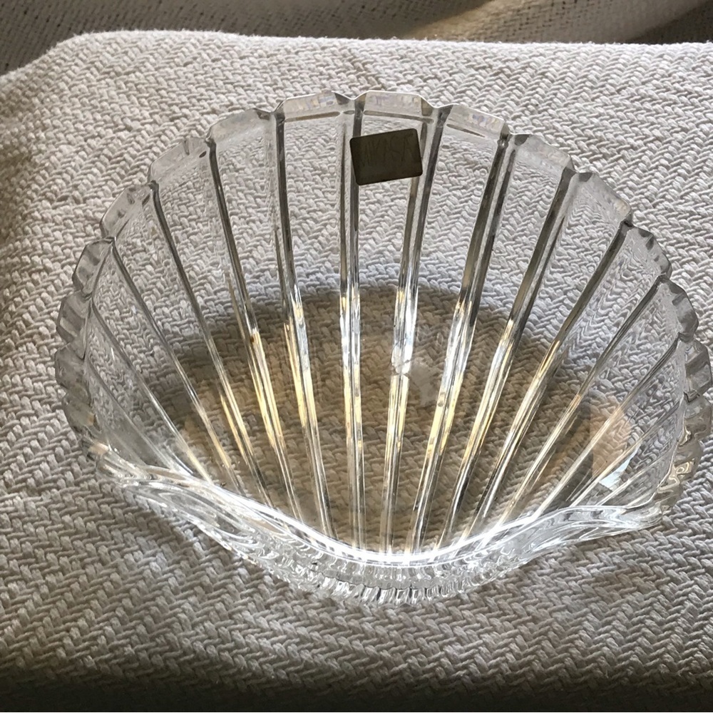 Mikasa Crystal Scallop Shell Shaped Bowl/Serving Dish